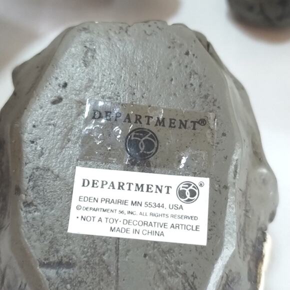 Dept. 56 Vintage Christmas 11 Piece Chalkware LARGE Traditional Nativity Set - Picture 7 of 12